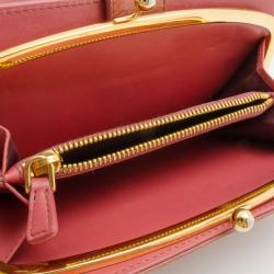 مملوكة مسبقًا Miu Miu Pink Croc Leather Wallet