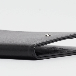 مملوكة مسبقًا Montblanc Black Leather Meisterstuck Passport Holder