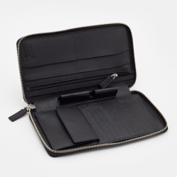 مملوكة مسبقًا Montblanc Black Leather Meisterstuck 13CC Zip Travel Wallet