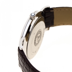 Montblanc Silver Grey Stainless Steel Star Classique 108770 Men's Wristwatch 39 mm
