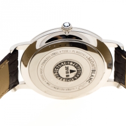 Montblanc Silver Grey Stainless Steel Star Classique 108770 Men's Wristwatch 39 mm