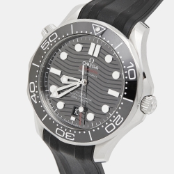 Pre Owned Omega Black Ceramic Stainless Steel Rubber Seamaster Professional Diver 300M 210.32.42.20.01.001 Men's Wristwatch 42 mm