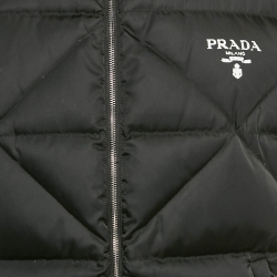 مملوكة مسبقًا Prada Black Nylon Quilted Down Gilet XL 