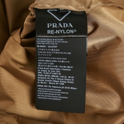 Pre Owned سترة برادا بيج ري-نايلون مع مثلث بشعار مينا مقاس وسط (ميديم)