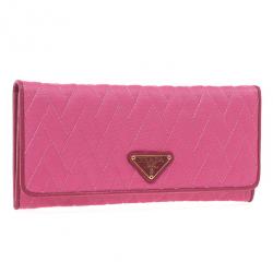 مملوكة مسبقًا Prada Pink Quilted Nylon Flap Wallet