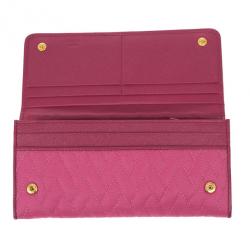مملوكة مسبقًا Prada Pink Quilted Nylon Flap Wallet