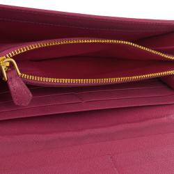مملوكة مسبقًا Prada Pink Quilted Nylon Flap Wallet