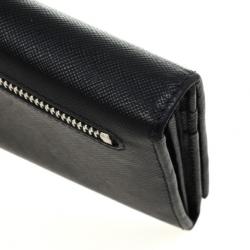 مملوكة مسبقًا Prada Black Leather Saffiano Long Flap Wallet