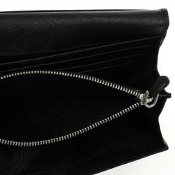 مملوكة مسبقًا Prada Black Leather Saffiano Long Flap Wallet