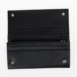 مملوكة مسبقًا Prada Black Leather Saffiano Long Flap Wallet