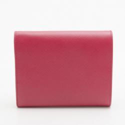مملوكة مسبقًا Prada Pink Saffiano Short Wallet