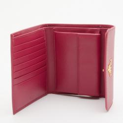 مملوكة مسبقًا Prada Pink Saffiano Short Wallet