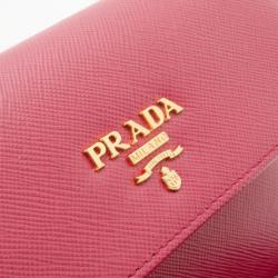 مملوكة مسبقًا Prada Pink Saffiano Short Wallet