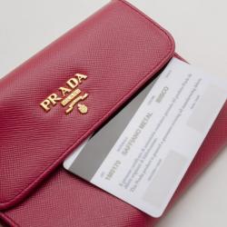 مملوكة مسبقًا Prada Pink Saffiano Short Wallet