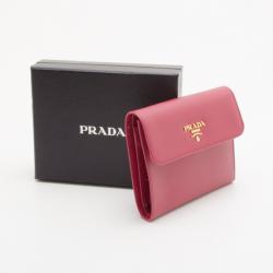 مملوكة مسبقًا Prada Pink Saffiano Short Wallet