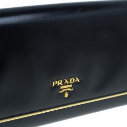 مملوكة مسبقًا محفظة برادا سبازولاتو جلد أسود ميتالك بقلاب