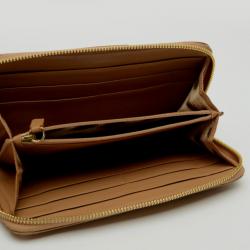 Pre Owned Roberto Cavalli Beige Leather Zip Around Wallet