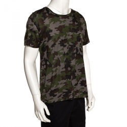 مملوكة مسبقًا تي شيرت سان لوران جيرسية مطبوع كاموفلاغ أخضر كبير (لارج)