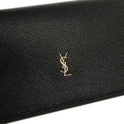 مملوكة مسبقًا Yves Saint Laurent Black Leather Classic Large Wallet 