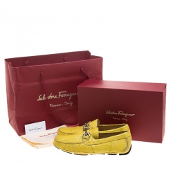 Pre Owned حذاء لوفرز سالفاتوري فيراغامو بريغي بيت جلد تمساح أصفر مقاس 42.5