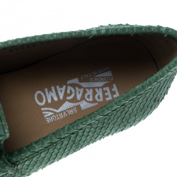 Pre Owned حذاء لوفرز سالفاتوري فيراغامو ماسون جلد ثعبان أخضر مقاس 42