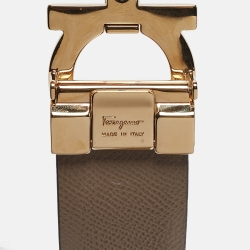 Pre Owned Salvatore Ferragamo Beige/Black Leather Gancini Reversible Cut to Size Belt 