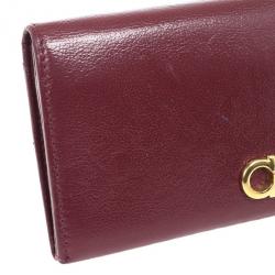 مملوكة مسبقًا Salvatore Ferragamo Gancini Bordeaux Continental Wallet