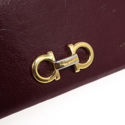 مملوكة مسبقًا Salvatore Ferragamo Gancini Bordeaux Continental Wallet