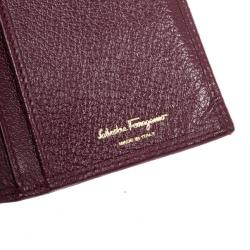 مملوكة مسبقًا Salvatore Ferragamo Gancini Bordeaux Continental Wallet