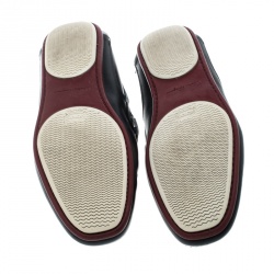 مملوكة مسبقًا Salvatore Ferragamo Black Leather Contrast Bow Loafers Size 42.5