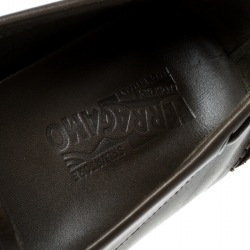 Pre Owned حذاء لوفرز سالفاتوري فيراغامو غانسيني جلد أخضر زيتوني مقاس 44