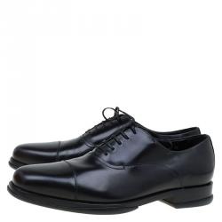مملوكة مسبقًا Salvatore Ferragamo Black Leather Russel Cap Toe Oxfords Size 42