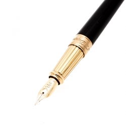 Pre Owned S.T. Dupont D Line Black Lacquer Gold Plated Fountain Pen