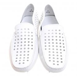 Pre Owned حذاء لوفرز تودز جلد أبيض مثقب مقاس 43