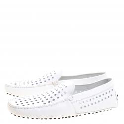 Pre Owned حذاء لوفرز تودز جلد أبيض مثقب مقاس 43