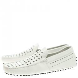 Pre Owned حذاء لوفرز تودز جلد أبيض مثقب مقاس 42