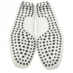 Pre Owned حذاء لوفرز تودز جلد أبيض مثقب مقاس 42