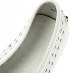 Pre Owned حذاء لوفرز تودز جلد أبيض مثقب مقاس 42