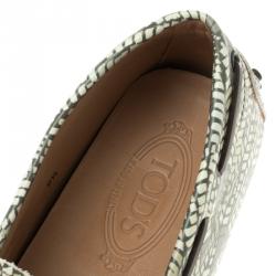 Pre Owned Tod's Green Abstract Print Leather Bow Loafers Size 44