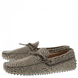 Pre Owned حذاء لوفرز تودز فيونكة جلد مطبوع رمادي وبيج مقاس 42.5 