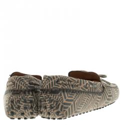 Pre Owned حذاء لوفرز تودزجلد مطبوع رصاصي وبيج مقاس 42 