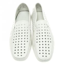 Pre Owned حذاء لوفرز تودز جلد أبيض مثقب مقاس 44.5