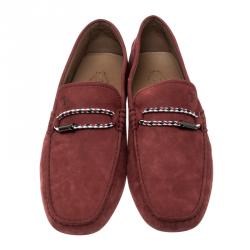 Pre Owned حذاء لوفرز تودز بيت مضفر سويدي أحمر مقاس 44.5