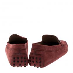 Pre Owned حذاء لوفرز تودز بيت مضفر سويدي أحمر مقاس 44.5