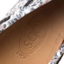 Pre Owned حذاء لوفرز تودز جلد رصاصي مزين بطباعة وفيونكة مقاس 42