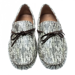 Pre Owned Tod's Green Abstract Print Leather Bow Loafers Size 44.5