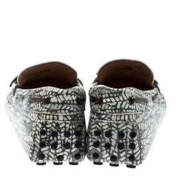 مملوكة مسبقًا Tod's Green Abstract Print Leather Bow Loafers Size 42.5