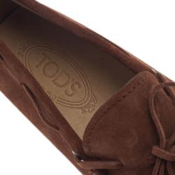 مملوكة مسبقًا حذاء لوفر تودز بفيونكة جلد مدبوغ بني مقاس 42.5