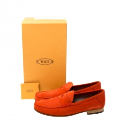 مملوكة مسبقًا Tod's Orange Suede Penny Loafers Size 44.5