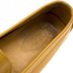 Pre Owned Tod's Yellow Leather Moccasins Size 42.5